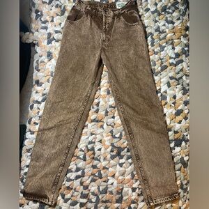 High-Rise Women’s Jeans in Brown - Classic Fit